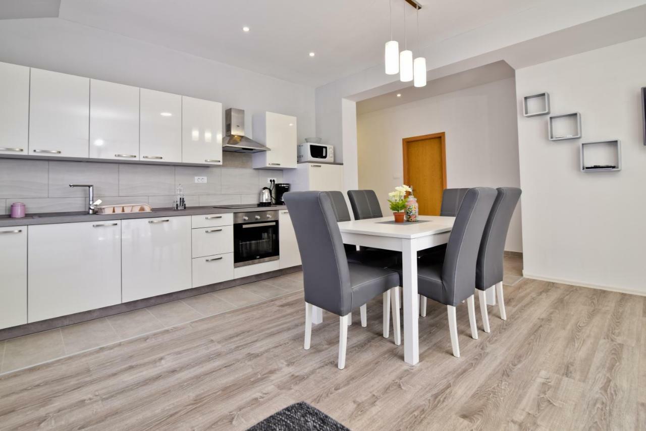 ורסי Apartments Mica מראה חיצוני תמונה