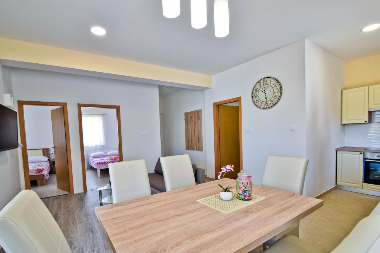 ורסי Apartments Mica מראה חיצוני תמונה