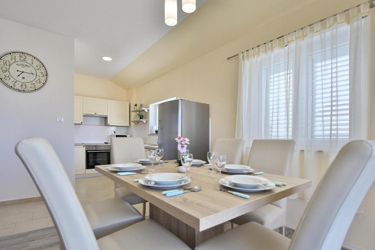 ורסי Apartments Mica מראה חיצוני תמונה