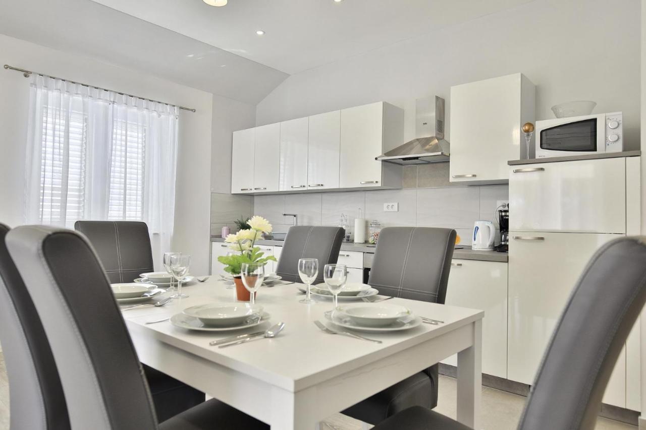 ורסי Apartments Mica מראה חיצוני תמונה